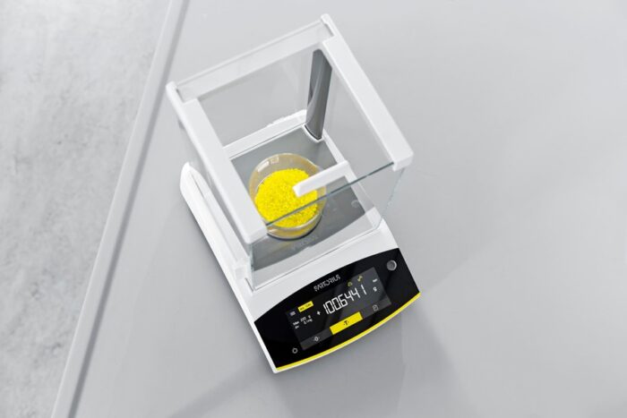 Entris® II Essential Line Analytical Balance