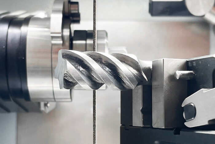 Precision cut-off machine Qcut 200 A