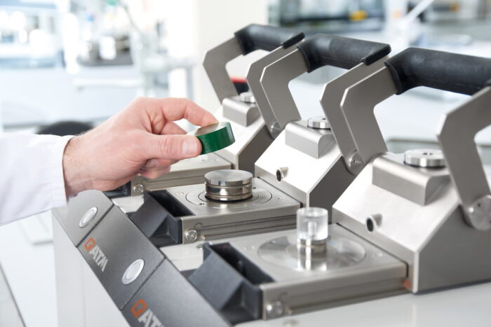 1800x1200px-vorlage-qpress-50-8 Hot Mounting Press Qpress 50