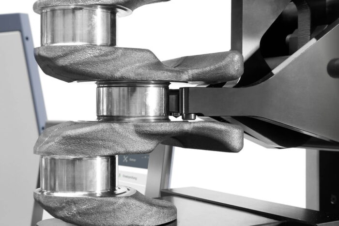 Crank shaft testing incl. flank testing
