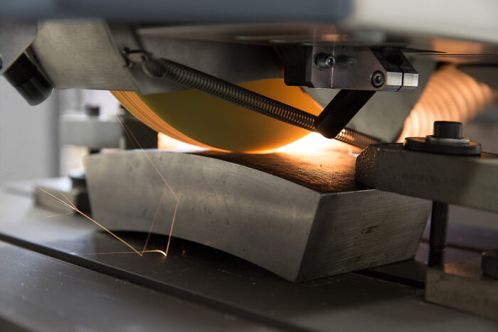 hardness-test-q750e-test-point-preparation-04 Hardness testing plant solutions Q750E