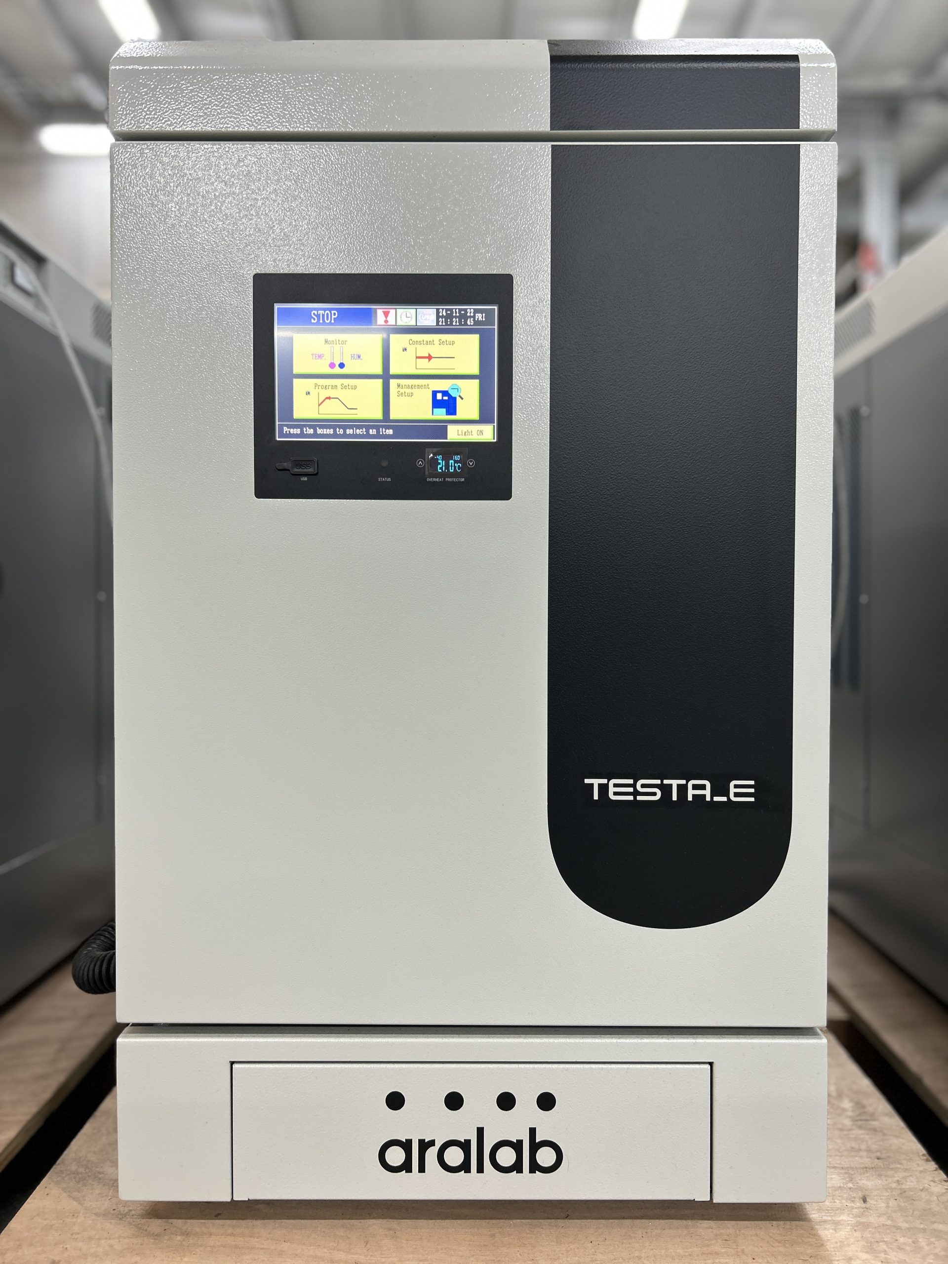 Aralab-Benchtop-environmental-chamber-1-scaled