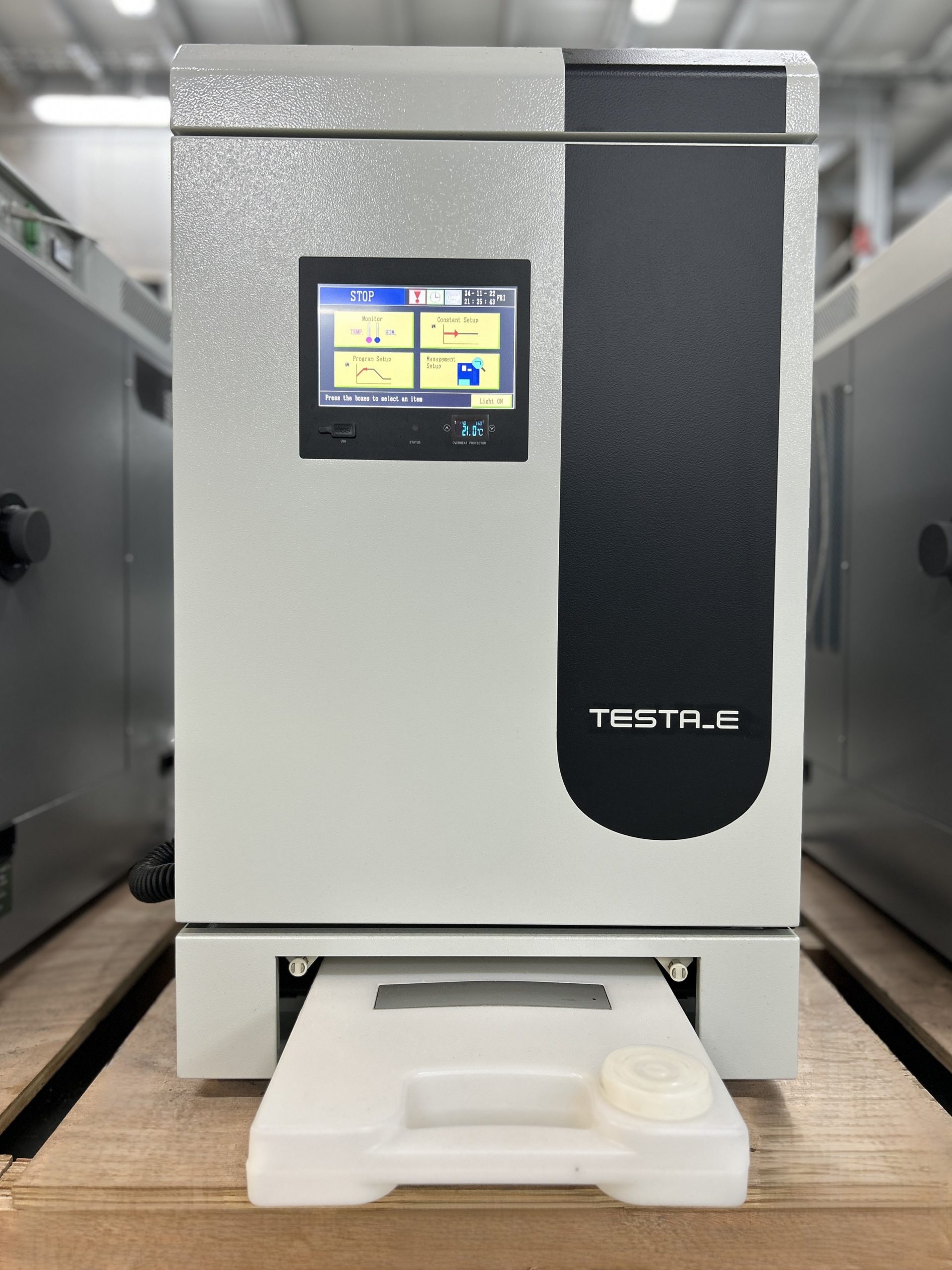 Aralab-Benchtop-environmental-chamber-9-scaled