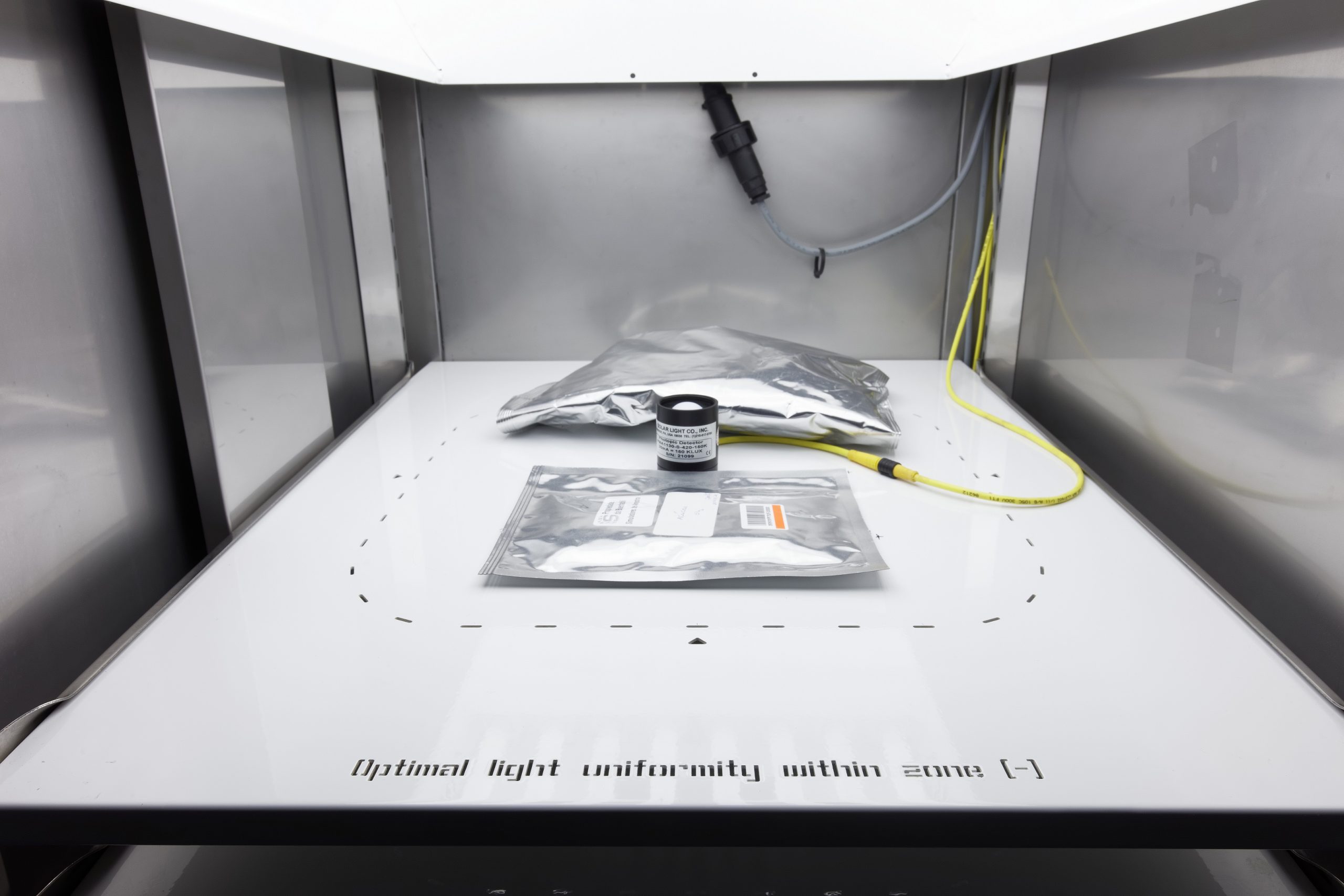 Aralab-Photostability-chamber-VIS-2-scaled