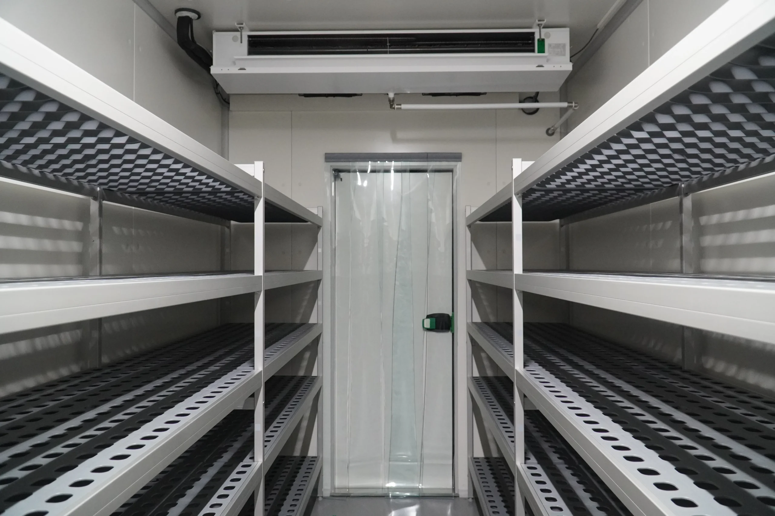 Stability-SC-walk-in-chambers-ventilator-curtains-door-scaled